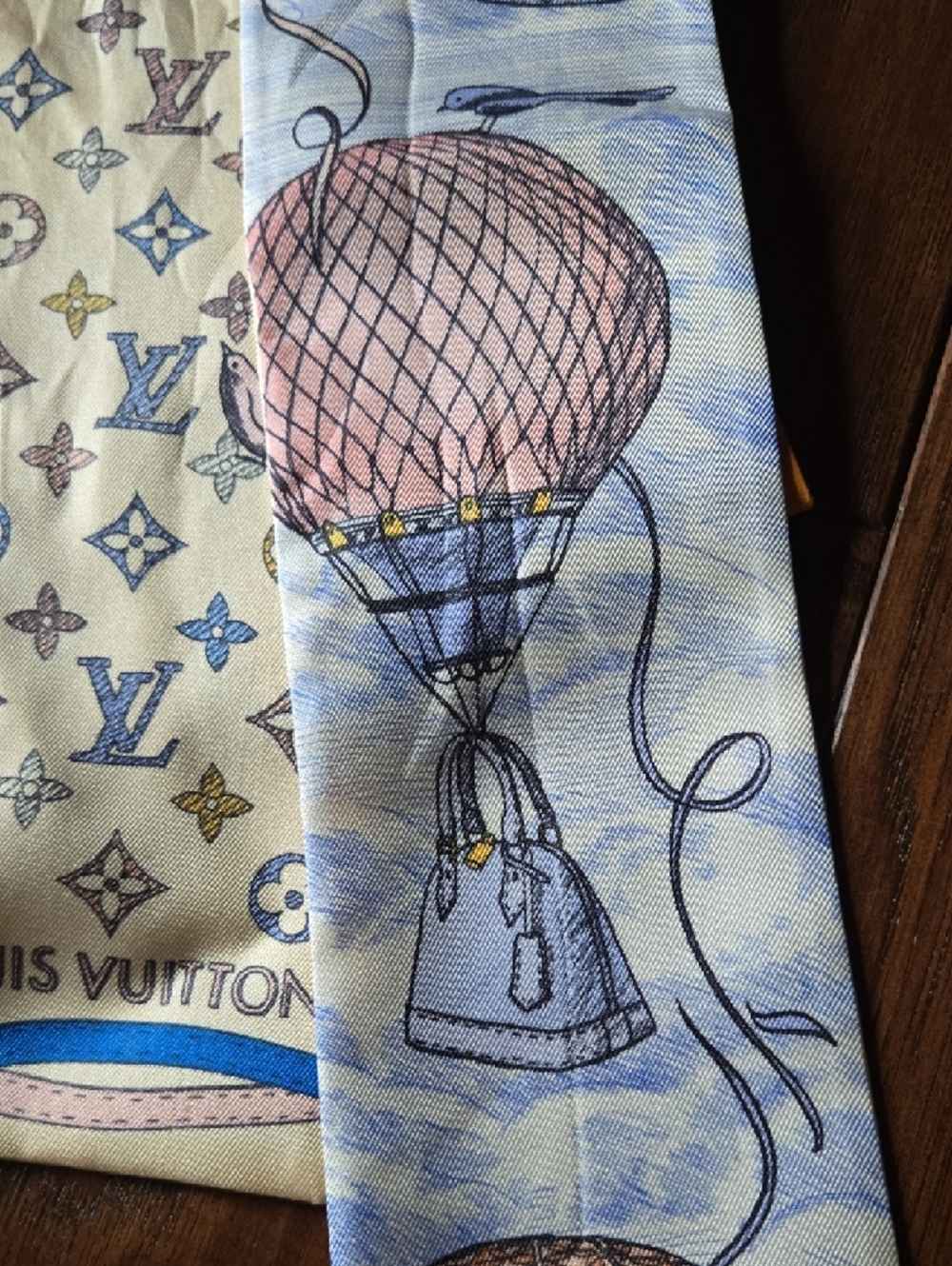 Louis Vuitton Silk Twilly Up And Away Bandeau Scarf Blue/Cream - Picture 6 of 7